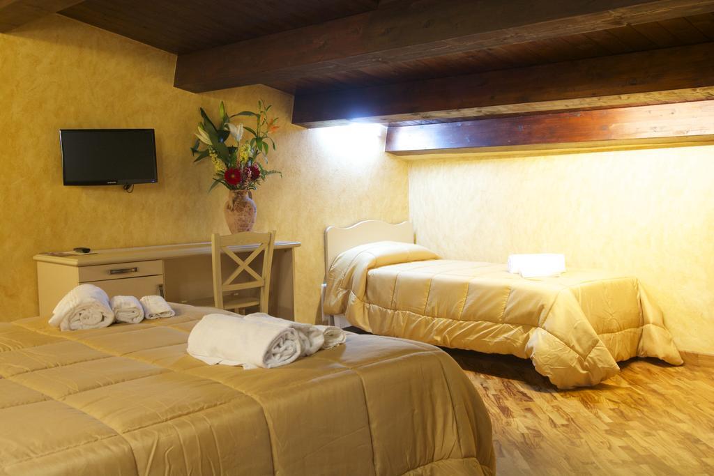 Borgo Della Longevita Bed and Breakfast Bivongi Exteriör bild