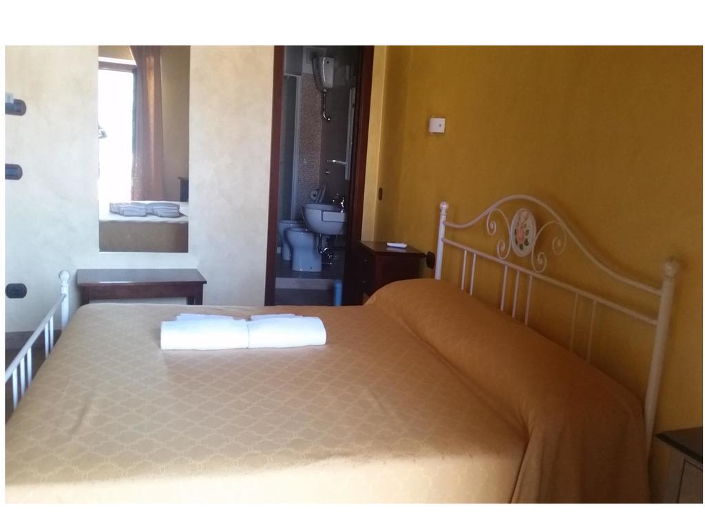 Borgo Della Longevita Bed and Breakfast Bivongi Exteriör bild