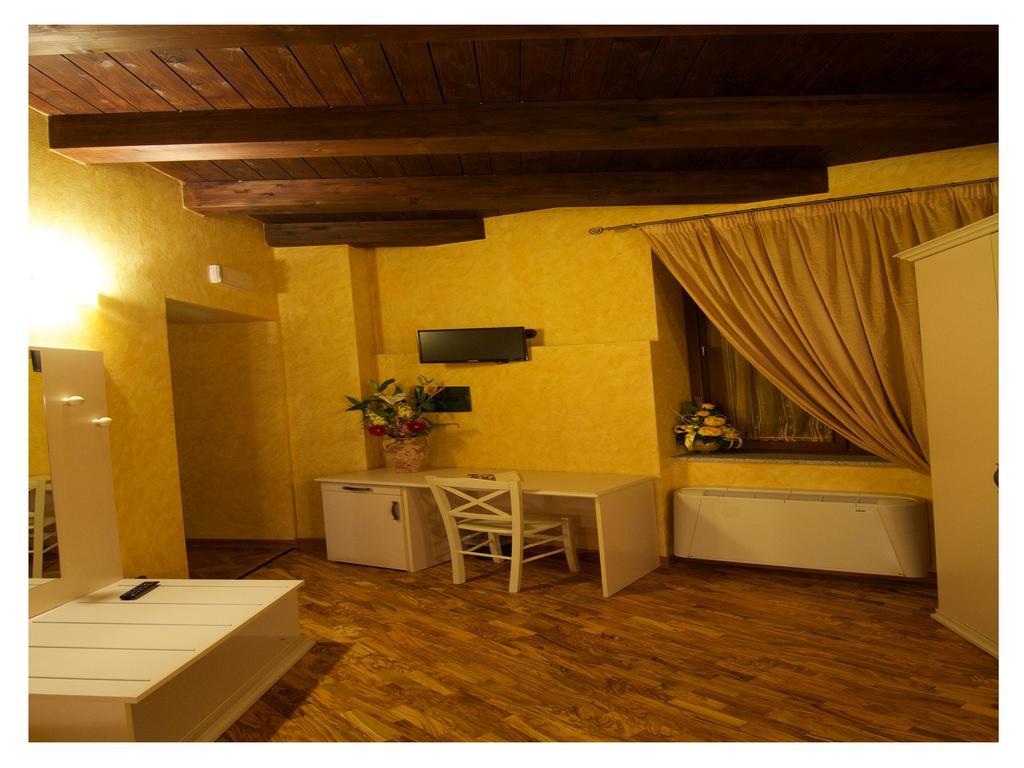 Borgo Della Longevita Bed and Breakfast Bivongi Exteriör bild