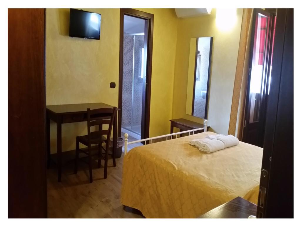 Borgo Della Longevita Bed and Breakfast Bivongi Exteriör bild